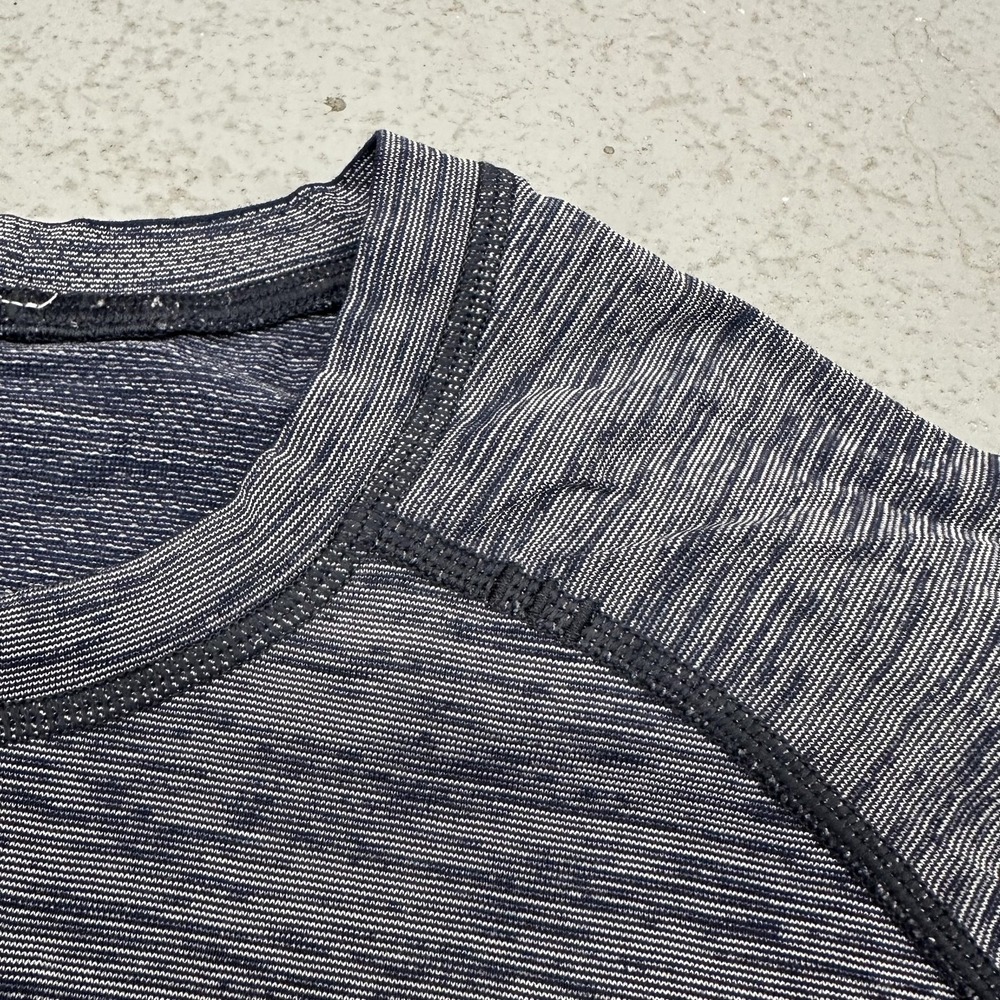 Lulu Lemon Mens Small Blue Gray Heather Performance Athletic Tee - Picture 2 of 8